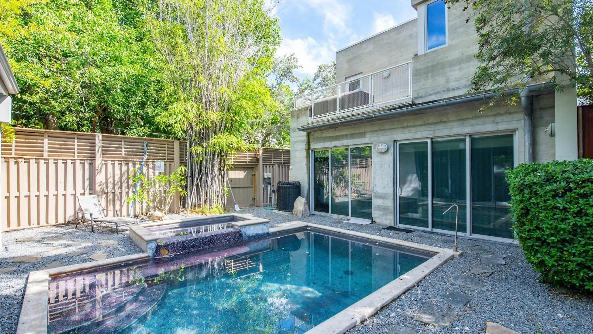 Contra House -Luxury Home With Pool Key West